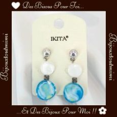 Boucles d'Oreilles Pendantes Bleu & Nacre par Ikita Paris