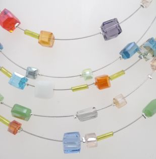 Collier ikita 5 Rangs Perles Cubiques